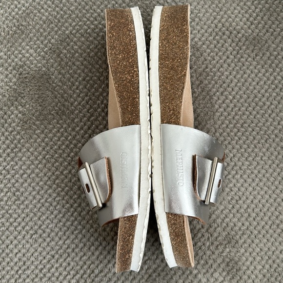 Mephisto silver leather Mabel sandals, size 39 (US 8.5) - Picture 3 of 9